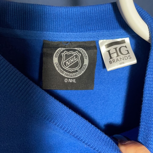 Vintage Vancouver Canucks fleece sweatshirt - size women’s M - Picture 2 of 3